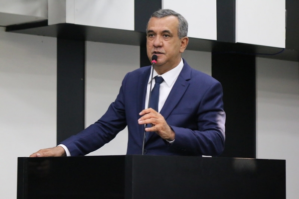 Aliado reconhece dificuldade de Emanuel evitar reprovação das contas na Câmara