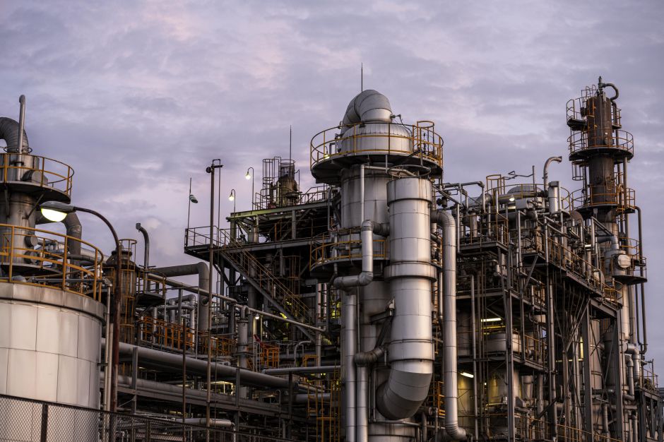 Produção industrial da zona do euro recua 0,1% em junho ante maio
