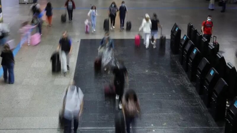 Anac quer punir passageiro indisciplinado