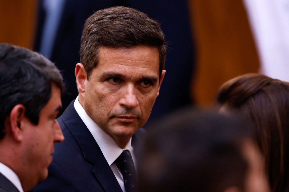 Vejo com muita preocupação a PEC da escala 6×1, diz Campos Neto