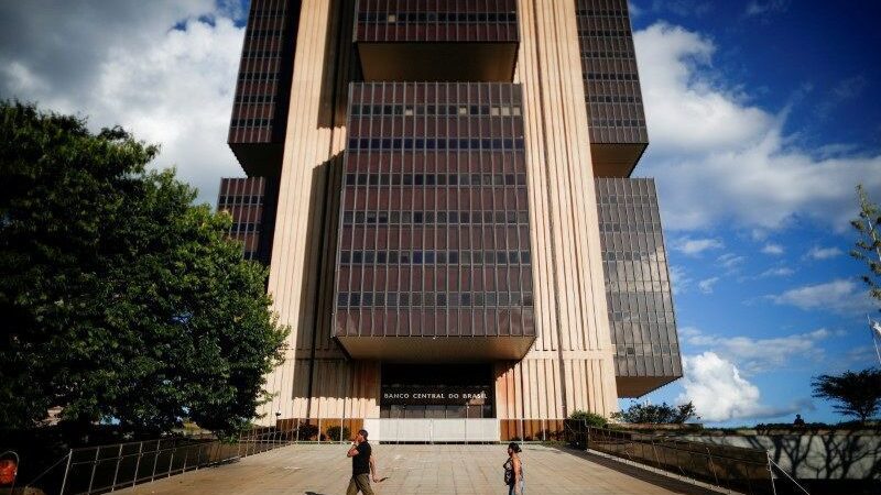 Mercado eleva previsão de inflação e taxa Selic para 2025, mostra Focus