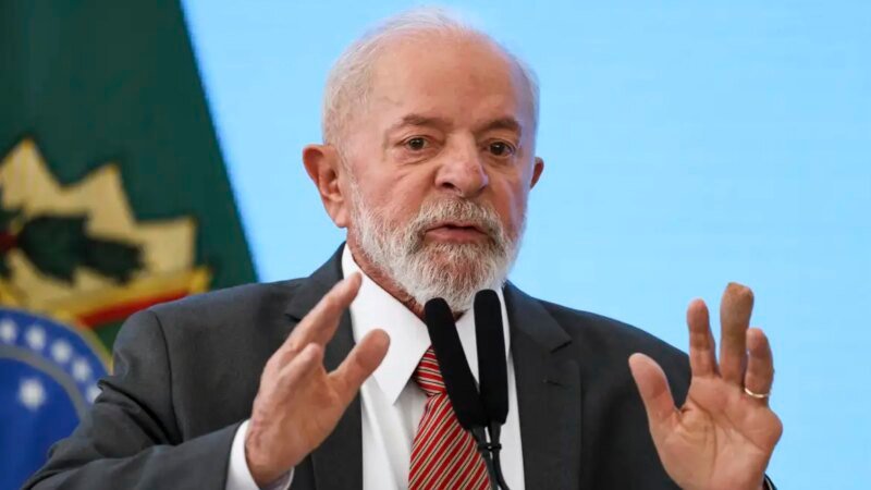 Lula diz que ama inflação baixa e não é contra desoneração