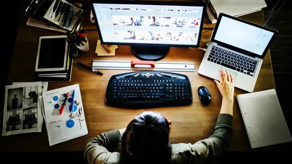 9 em cada 10 pessoas concordam com jornada de 4 dias de trabalho, diz pesquisa