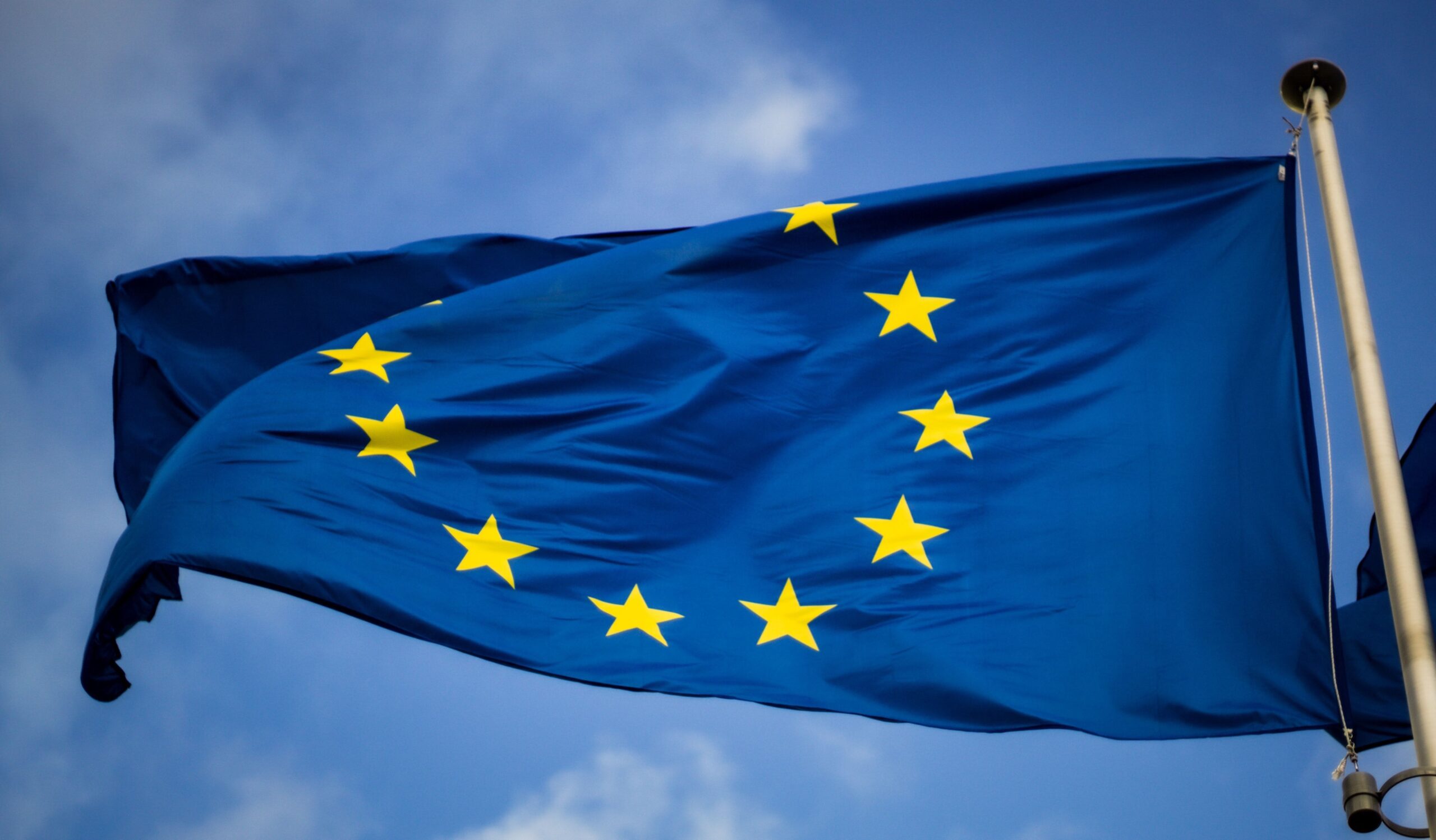 PMI industrial da zona do euro sobe em outubro e supera expectativas