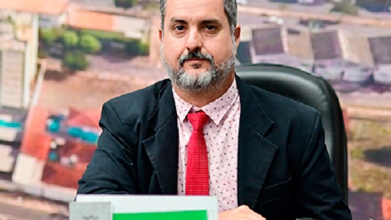 Vereador faz limpa em funcionários de vereadora do PT cassada e nomeia nova equipe de gabinete