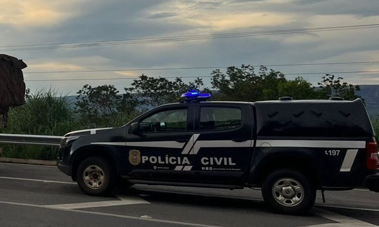 Polícia Civil cumpre mandados e prende estelionatário em Vila Rica