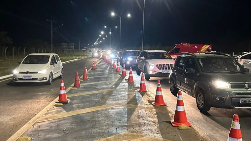 Operação Lei Seca na MT-251 resulta em prisão de quatro motoristas e remoção de 27 veículos