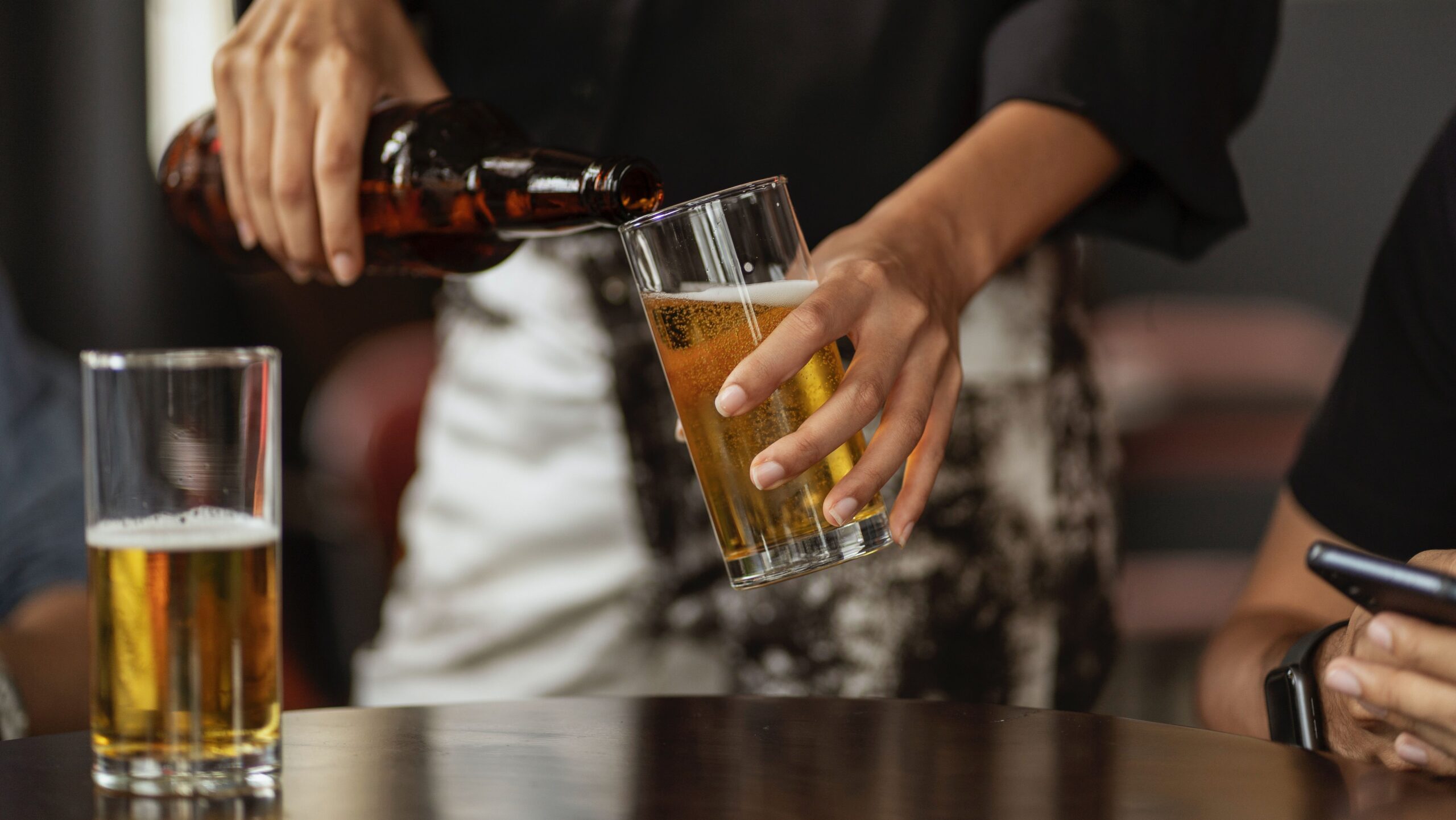 7 em cada 10 brasileiros consideram impostos sobre cerveja altos, diz pesquisa