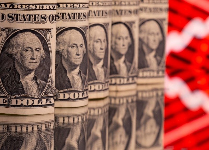 Dólar abre estável com investidor de olho em dados dos EUA