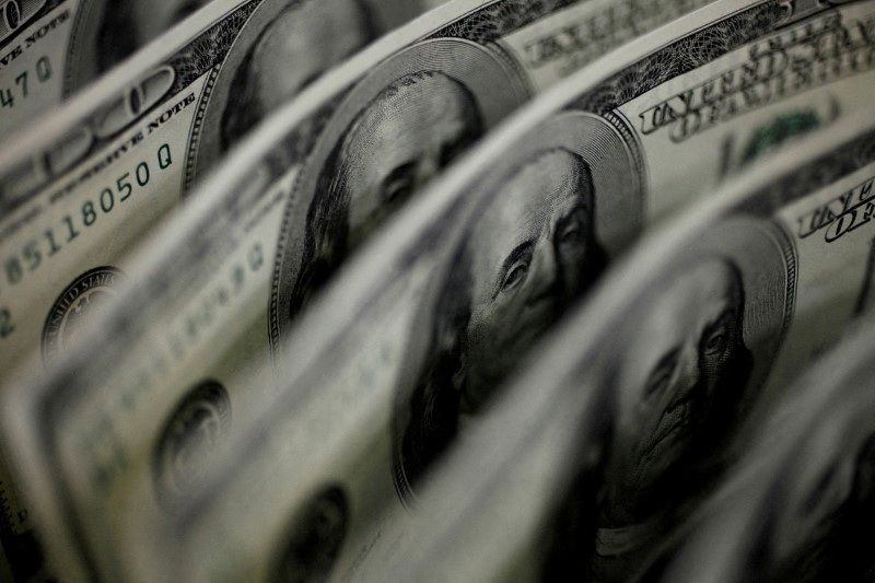 Dólar dispara na abertura a R$ 5,85 com temor global de desaceleração nos EUA