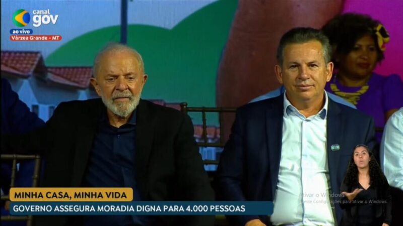 EM VÁRZEA GRANDE – Governador participa das entregas da ampliação de aeroportos e de casas com o presidente Lula