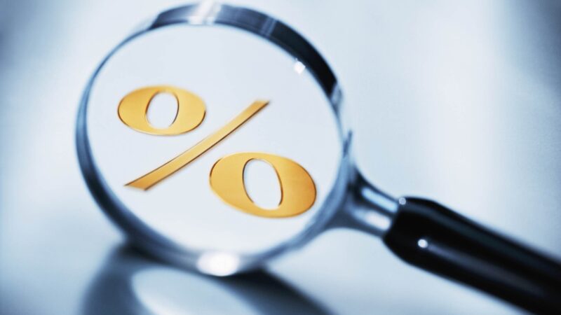Taxas longas de juros futuros disparam com temor fiscal após alta da dívida bruta