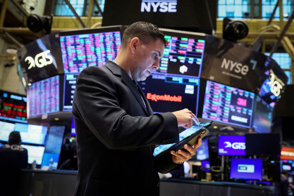 Wall Street opera sem direção única com cautela de investidores antes de dados de inflação nos EUA