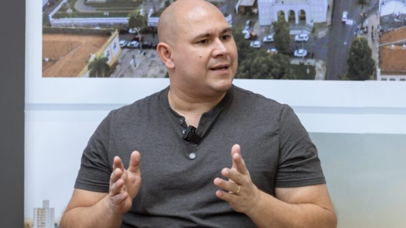 Abílio Brunini diz que não negociará cargos com vereadores “eles têm o gabinete deles para pôr os carguinhos”