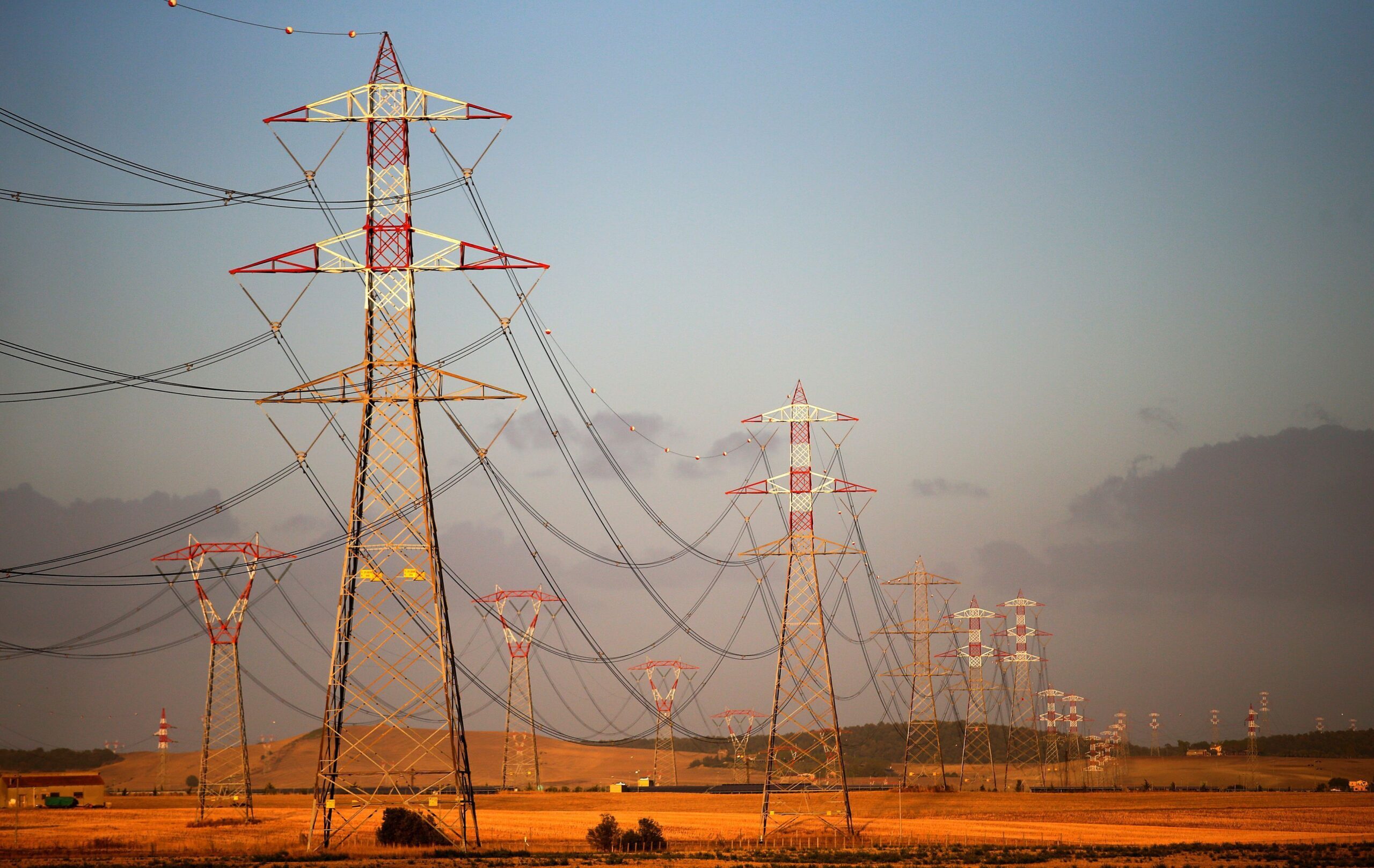 Contas de luz terão bandeira amarela em novembro, informa Aneel