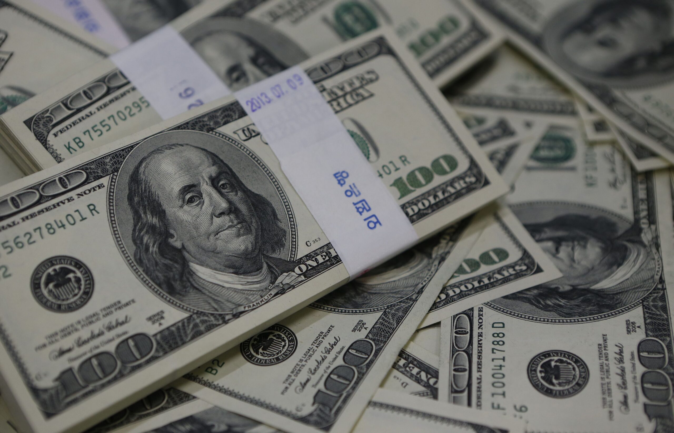 Dólar deve permanecer como reserva global, diz indicado de Trump ao Tesouro