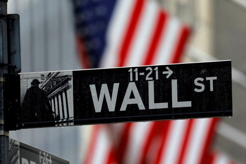 Bolsas de NY fecham em baixa após recordes recentes e à espera do payroll