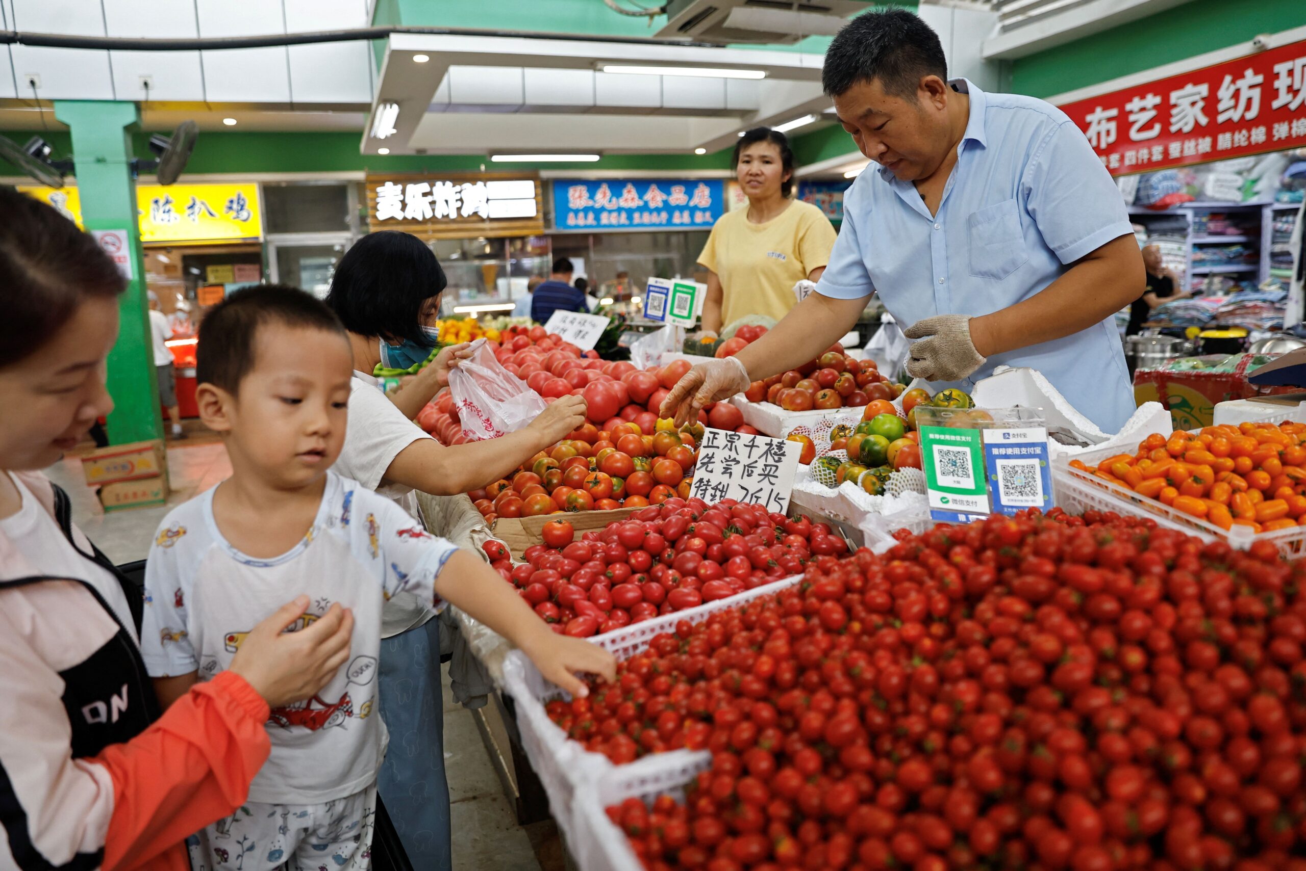 Na China, inflação ao consumidor acelera, e preços ao produtor seguem em deflação