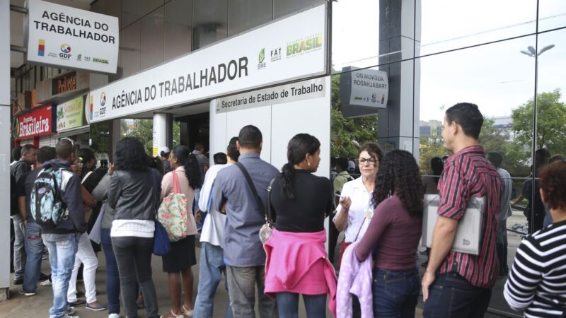 Países da OCDE diminuem quantidade de jovens nem-nem