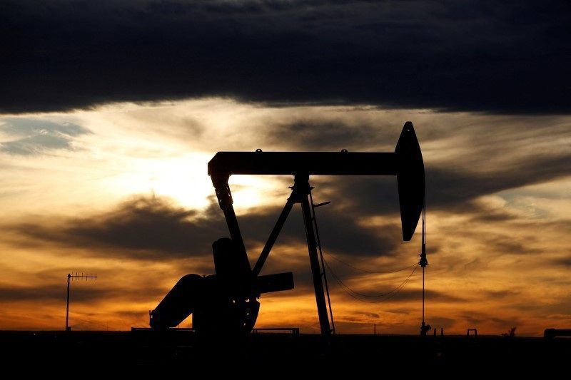 Petróleo fecha em alta com conflitos no Oriente Médio no radar