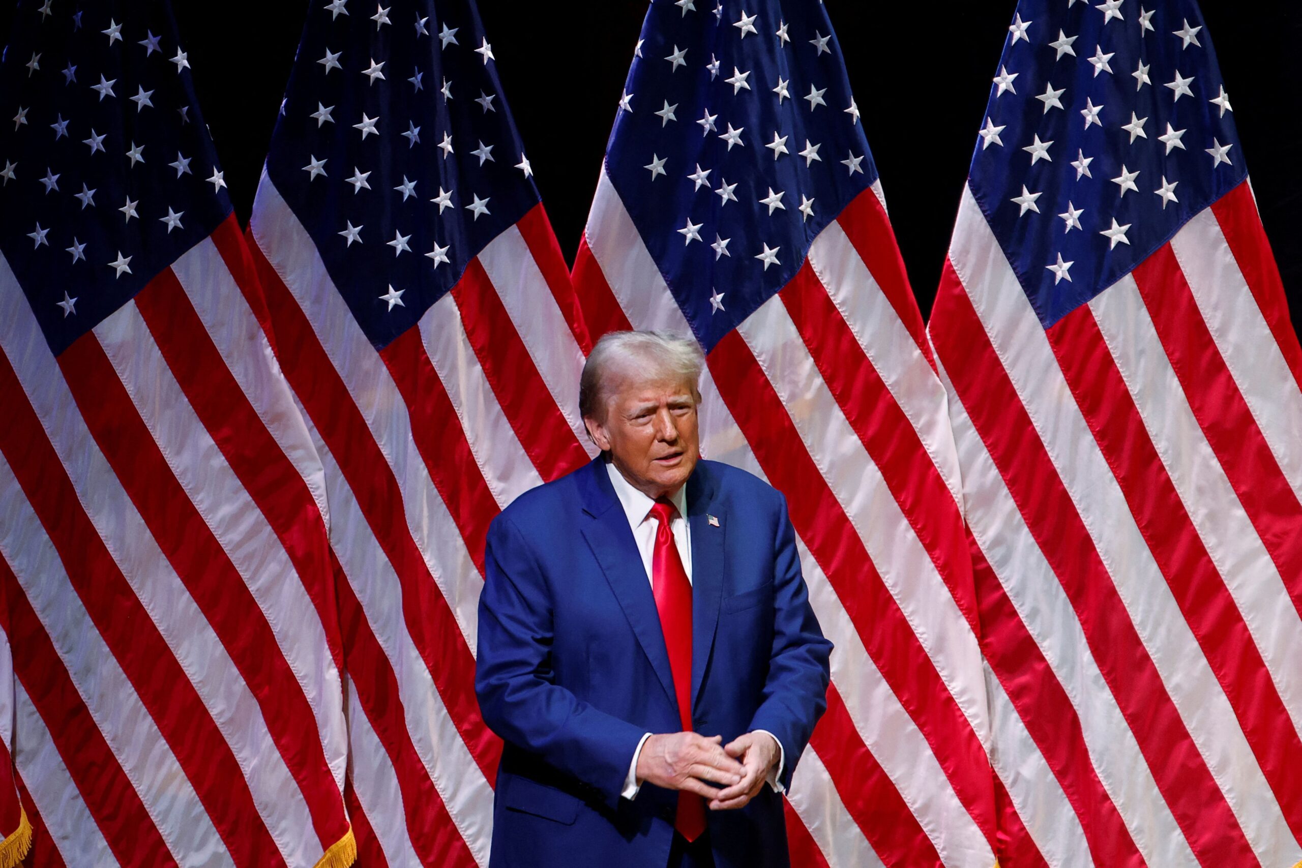Ações de Trump disparam em meio a apostas de vitória eleitoral nos EUA