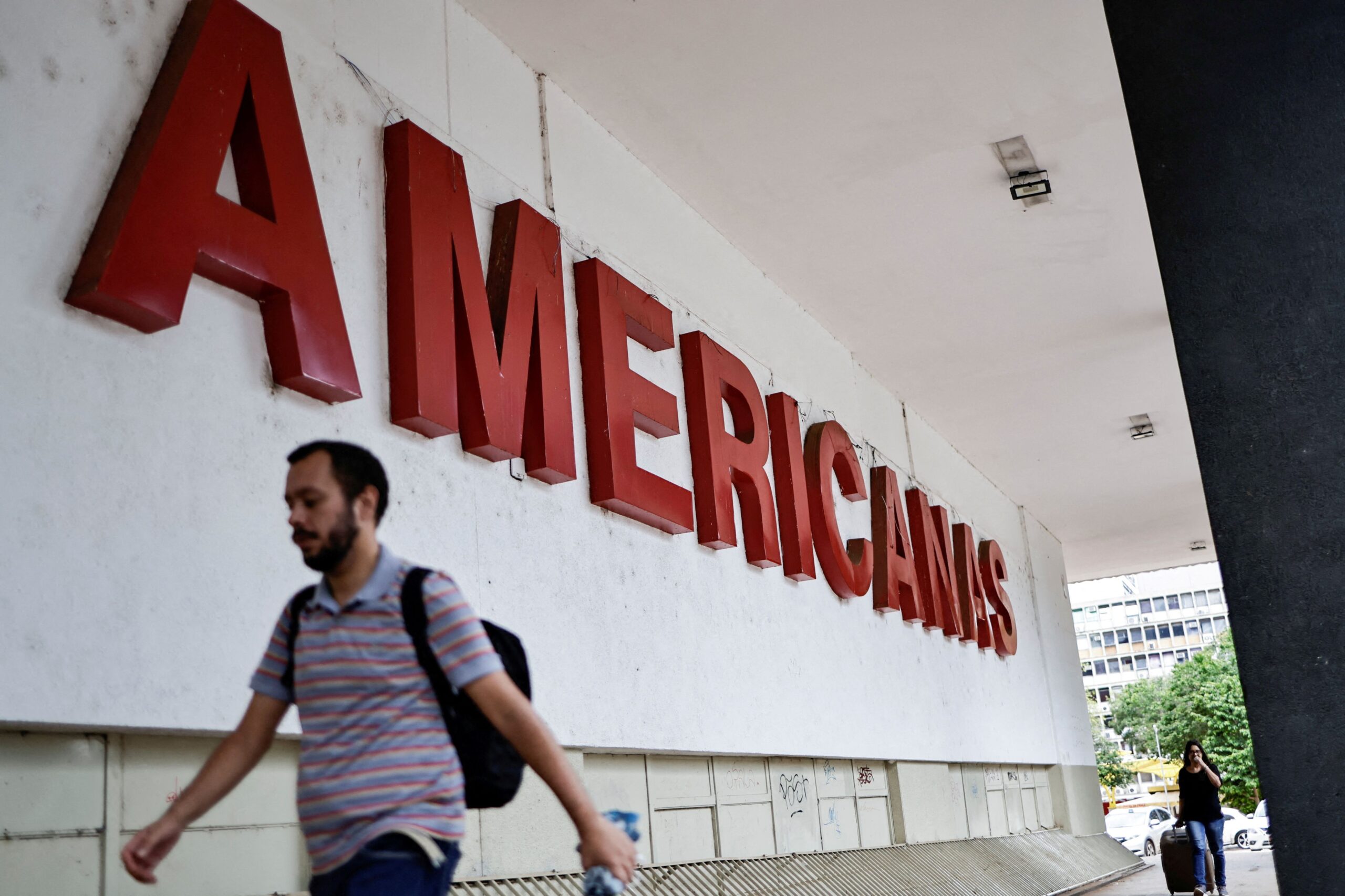 Ex-diretores da Americanas forjavam contratos para mascarar resultados, aponta relatório