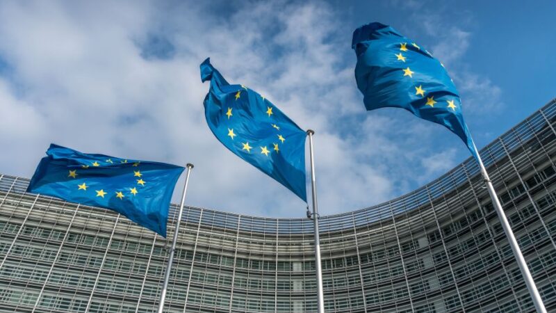 Desemprego na zona do euro cai em fevereiro e atinge nova mínima histórica