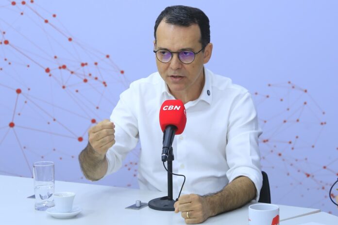 Candidato do PT Lúdio Cabral critica a atuação política de Abílio, caracterizando-a como confusa e sem propostas claras “imaturo, desequilibrado”