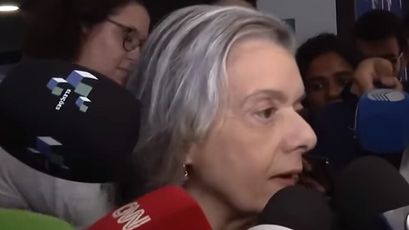 Coletiva de imprensa com Cármen Lúcia Presidenta do TSE afirma: ‘Nenhuma ocorrência significativa