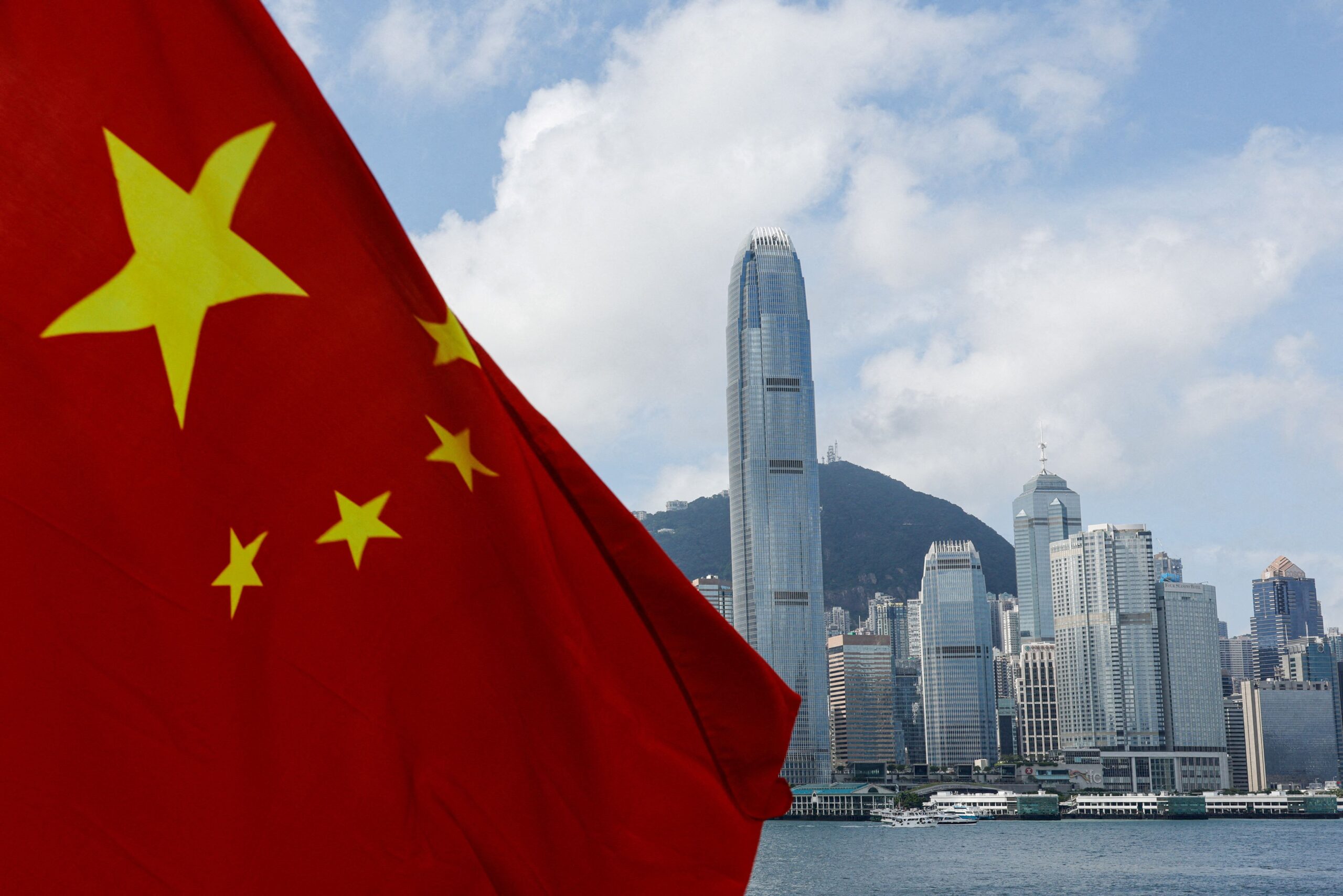 Na China, vice-ministro de Finanças promete intensificar ajustes da política fiscal