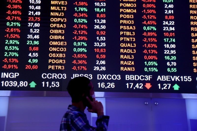 Dólar sobe e passa de R$ 5,78 com dados dos EUA no radar; bolsa cai