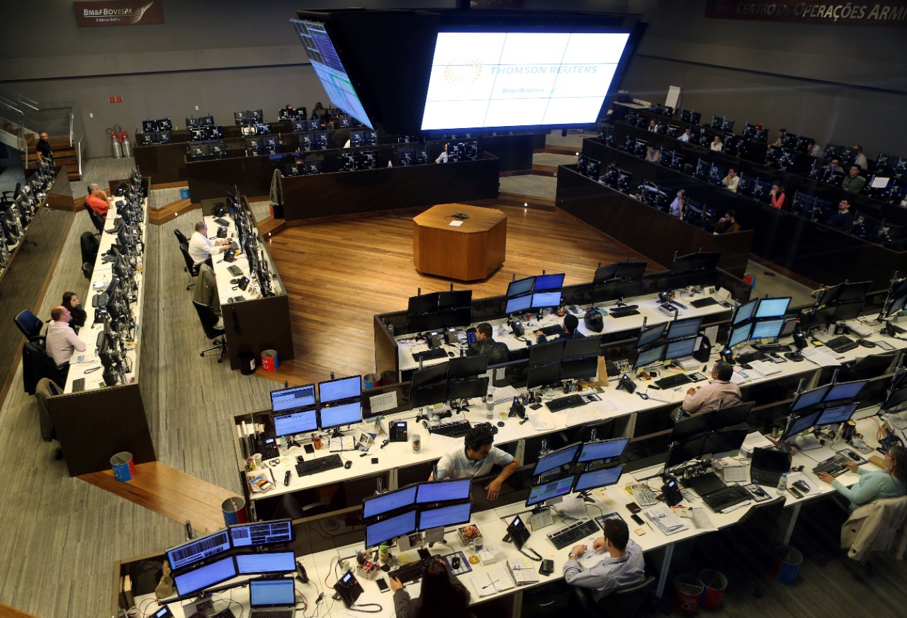 Ibovespa tem pior queda em um dia em quase 2 anos