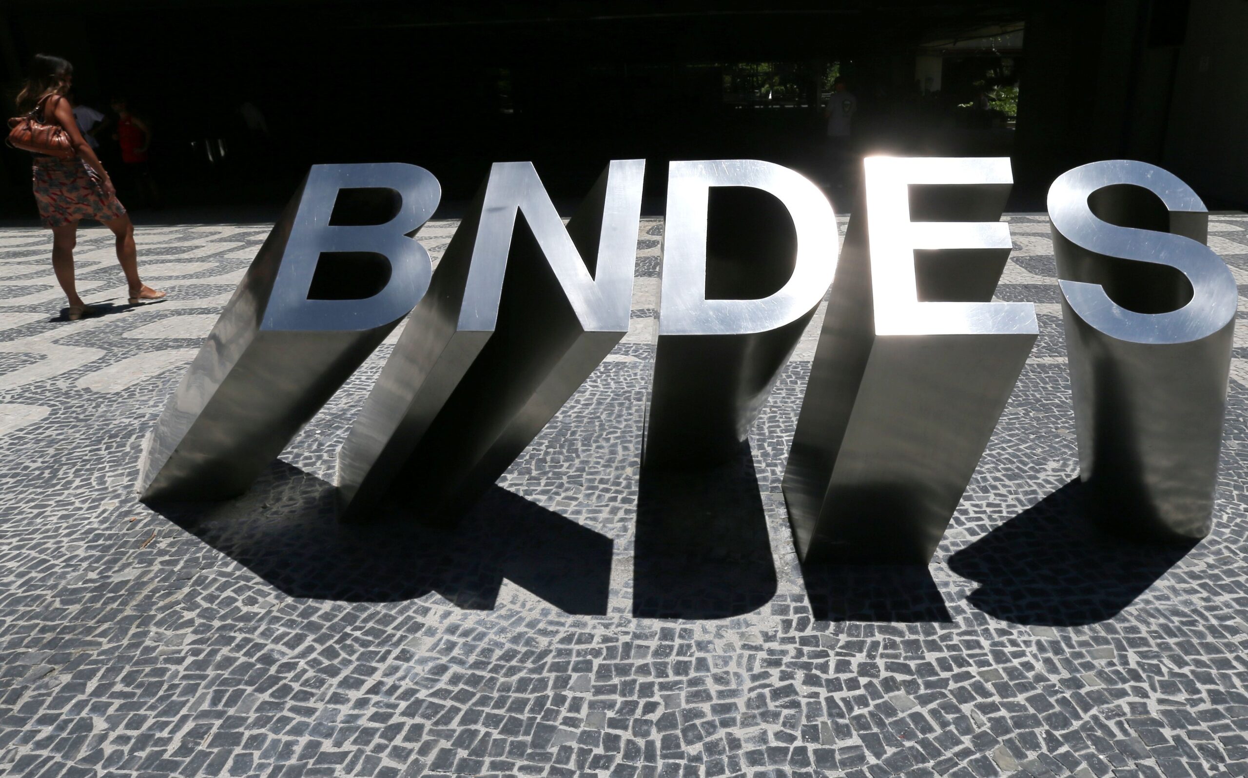 BNDES anuncia aprovação recorde de R$ 11,1 bi para projetos de inovação
