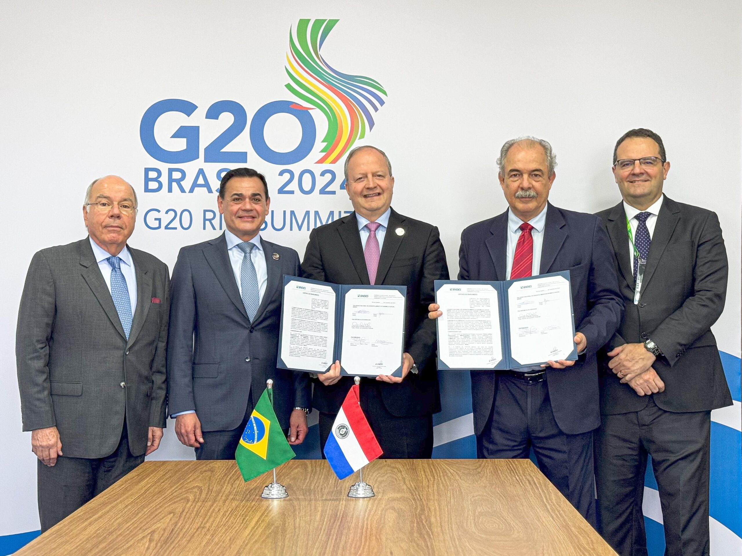 BNDES financia contrato de R$ 600 mi para exportações de Super Tucanos da Embraer ao Paraguai
