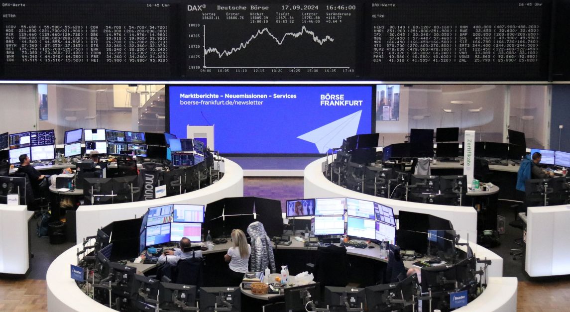 Bolsas da Europa operam em baixa, com risco Trump e balanços decepcionantes