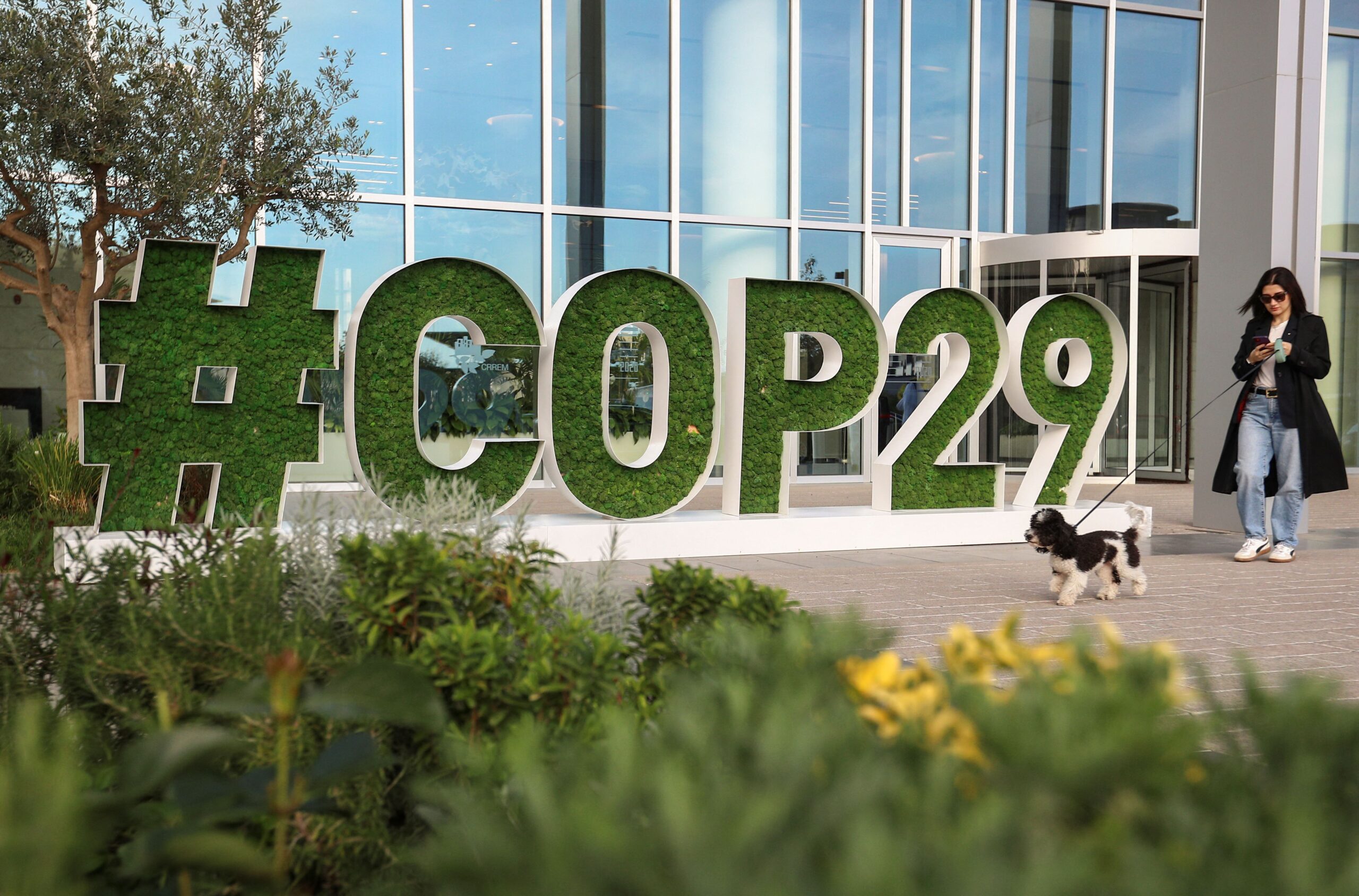 COP29: negociações climáticas envolvem meta de US$ 1 trilhão em ajuda