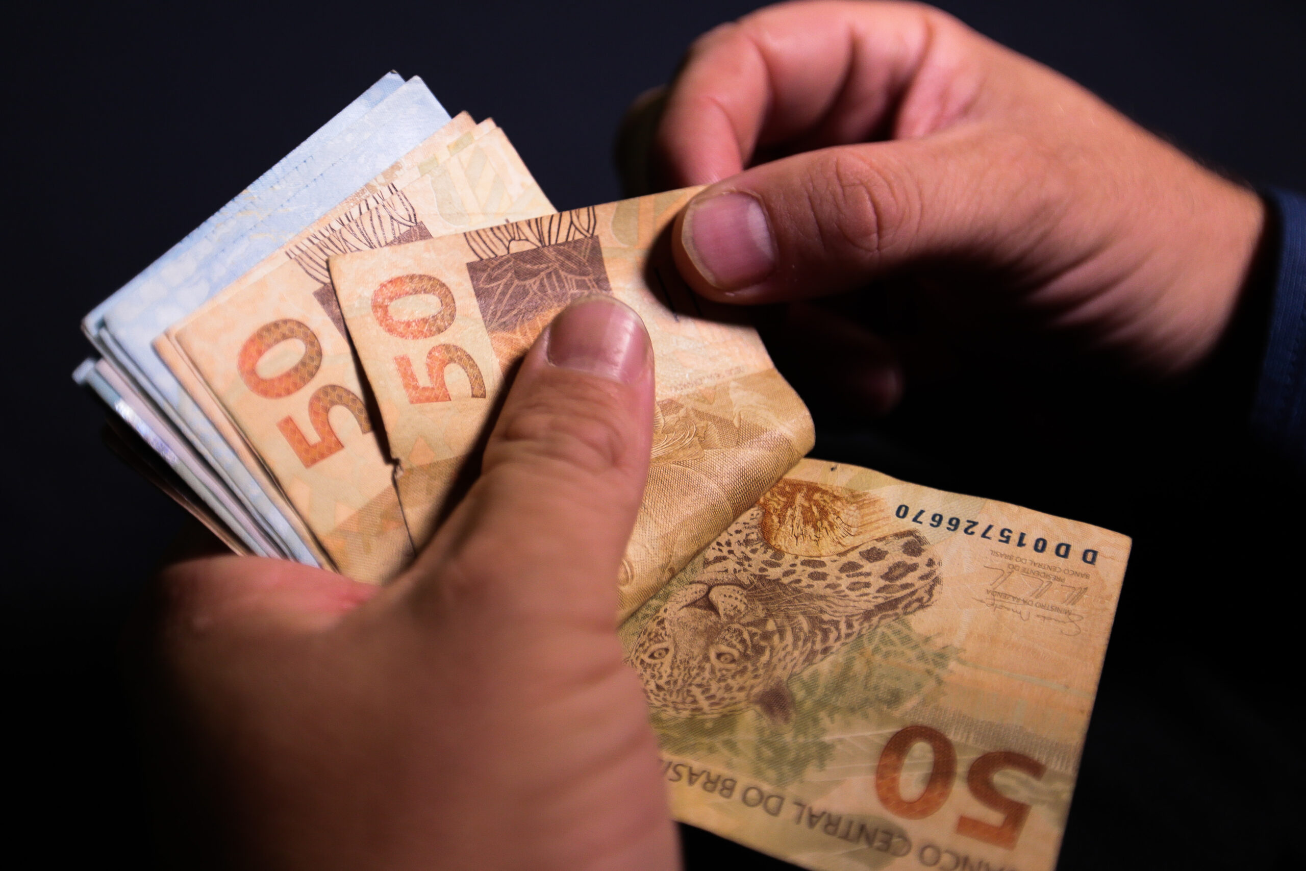 13º salário: conheça a história do direito garantido aos trabalhadores formais