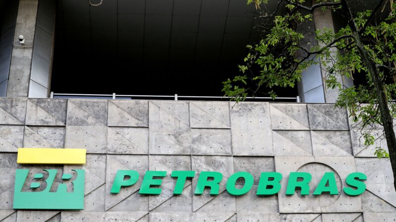 Petrobras reitera que evita repasse da volatilidade externa a preços internos de combustíveis