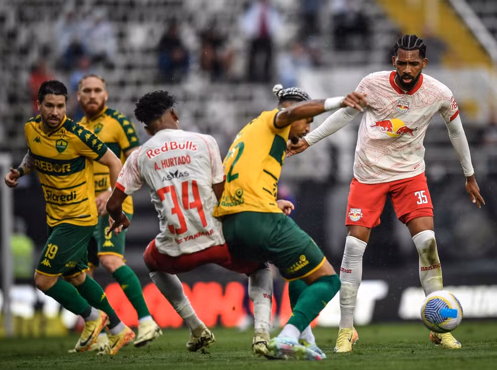 Ruim para os dois lados: Bragantino e Cuiabá empatam sem gols pelo Brasileirão