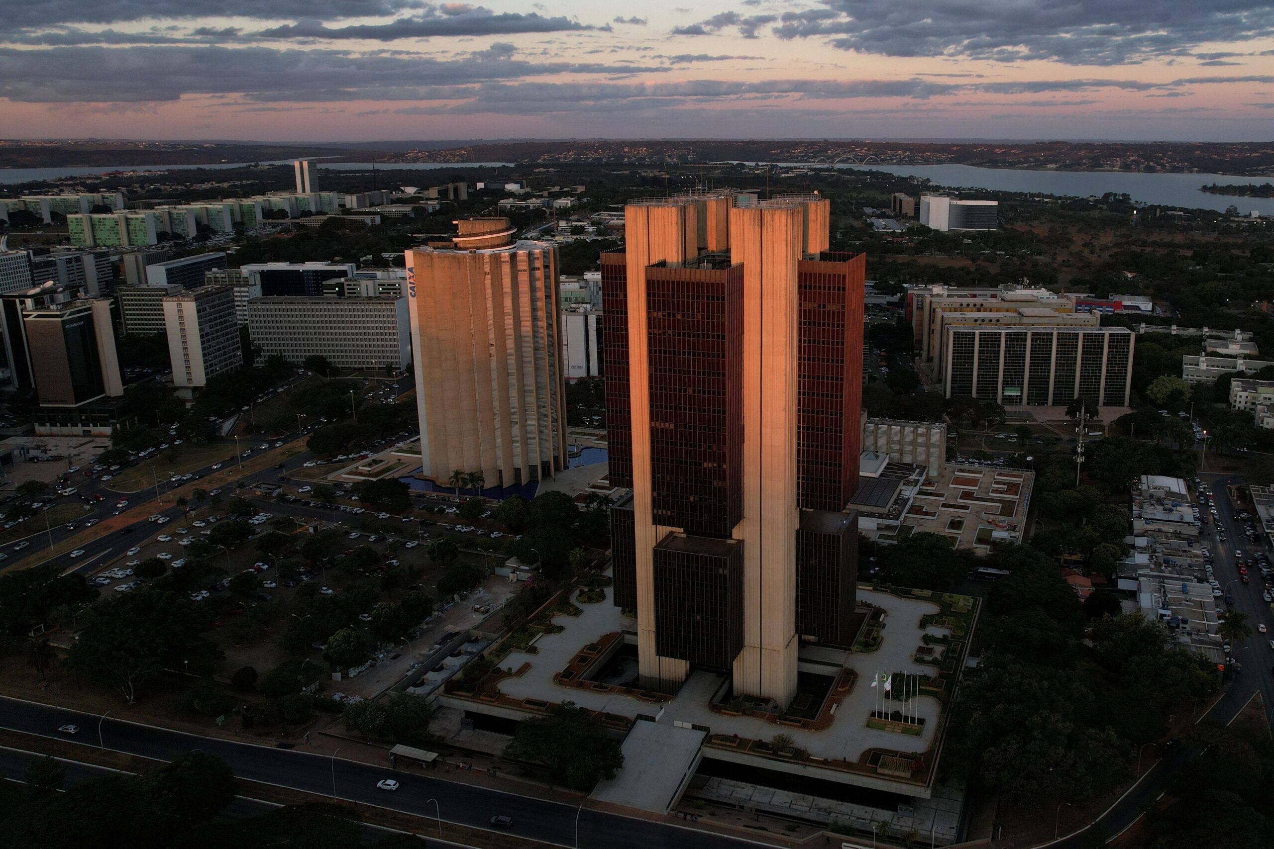 Comissão do Senado sabatina indicados de Lula ao BC nesta terça (10)