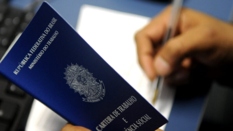 Número de jovens “nem-nem” atinge menor patamar desde 2012, diz IBGE
