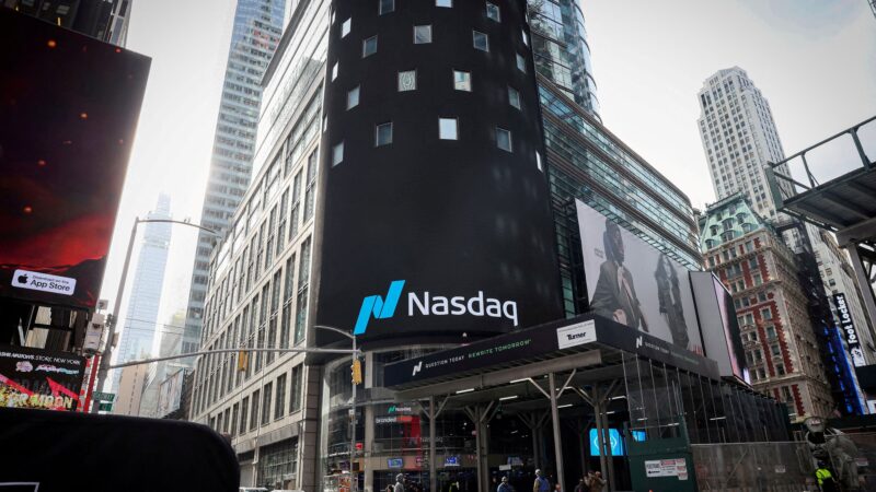 Pela 1ª vez: Nasdaq alcança 20 mil pontos impulsionado por ações de IA