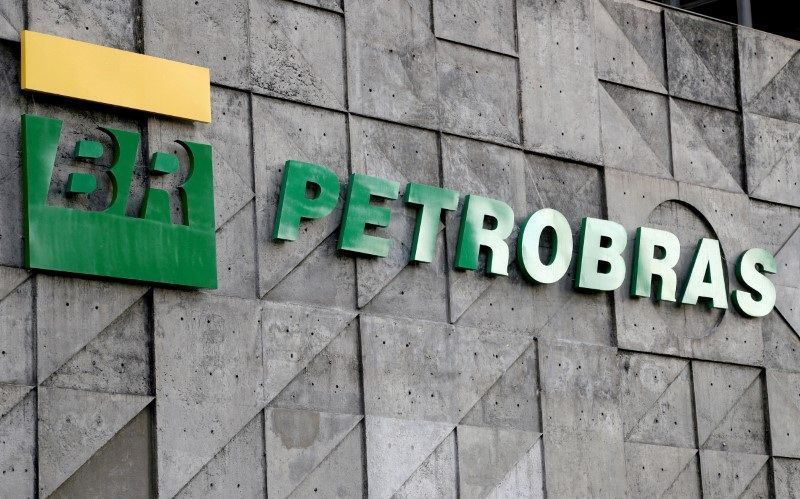 Petrobras eleva em 8% preço médio do querosene de aviação a distribuidoras
