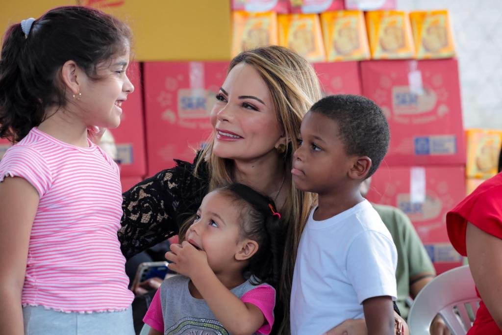 Primeira-dama de MT agradece Governo de MT pelas entregas do SER Família Natal Solidário e bônus natalino