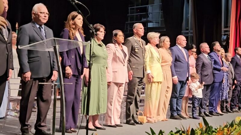 Gisela Cardoso presidente da OAB-MT prestigiou cerimônia de posse do prefeito de Cuiabá, Abílio Brunini