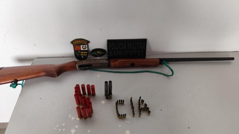 Polícia Militar prende homem e apreende espingarda e 38 munições