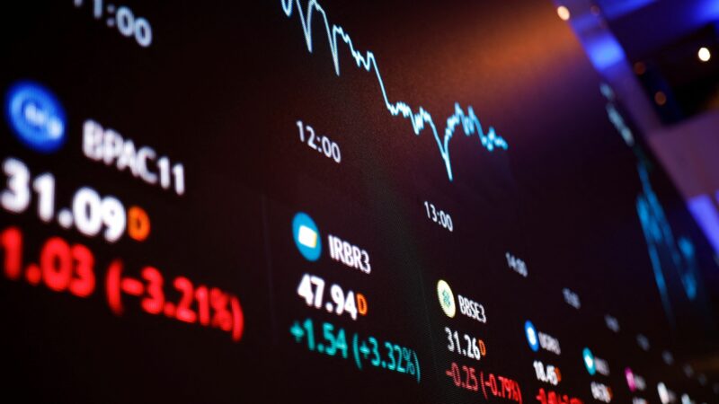 Bancos distribuem R$ 48,9 bilhões em dividendos e JCP em 2024
