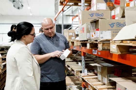 Prefeito flagra medicamentos próximos ao vencimento