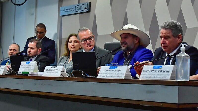 Aprosoja-MT e deputado elogiam Wellington Fagundes por fim da moratória