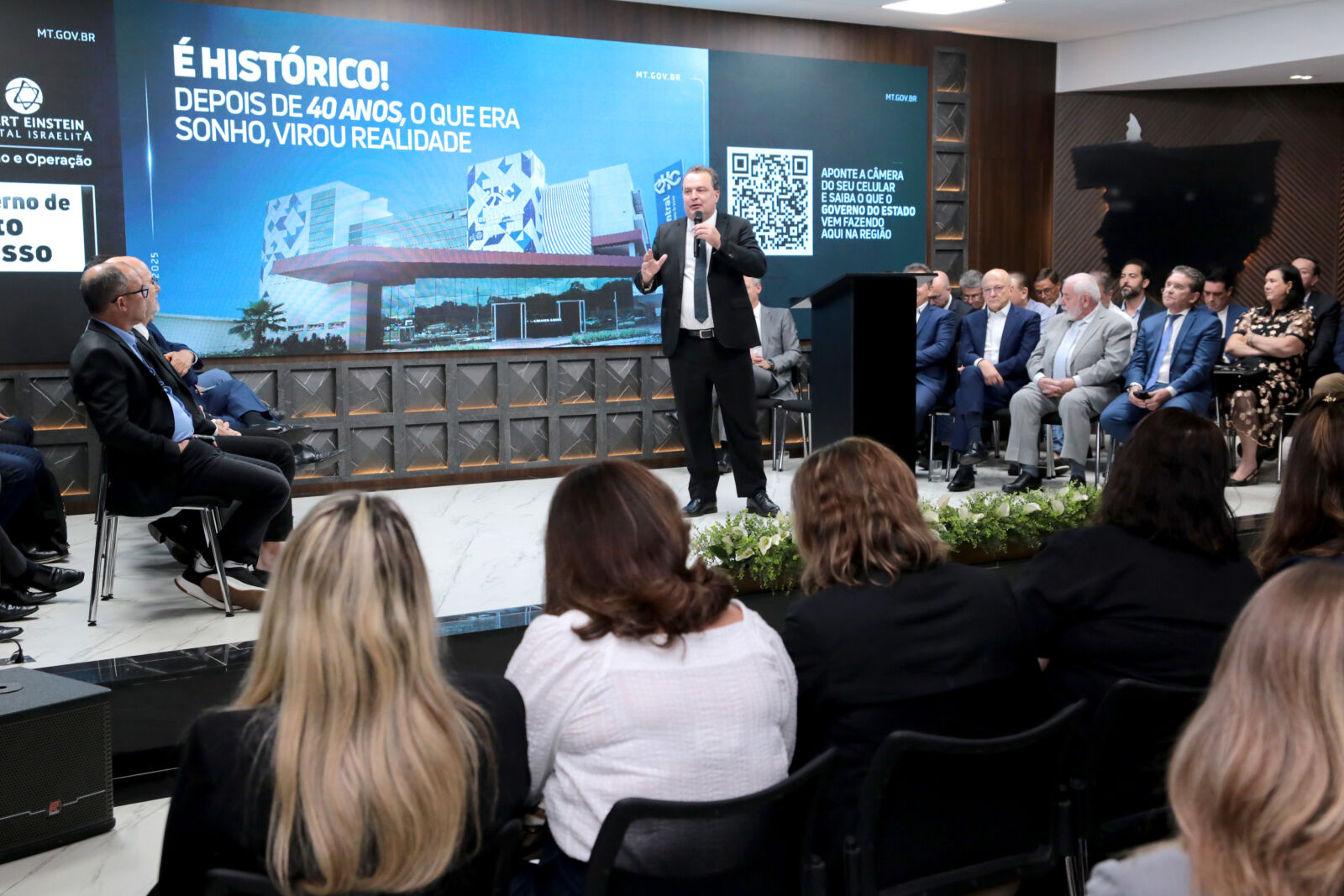 ALMT acompanha assinatura de contrato do governo do estado com o Albert Einstein para gestão do Hospital Central